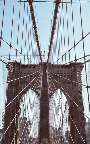 brooklyn bridge from below