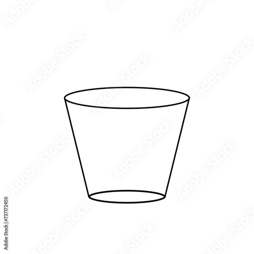 シンプルな透明の小さめのコップ