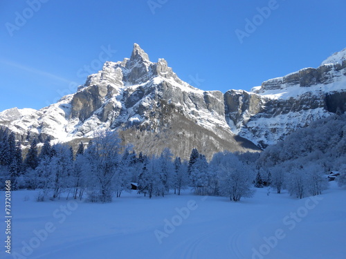 montagnes enneigées Cirque du Fer à Cheval Alpes Francaises © Sylvie