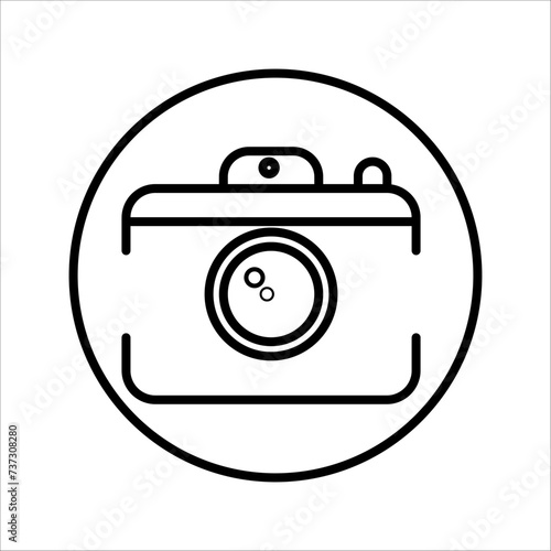 Ikon kamera dengan gaya datar trendi diisolasi pada latar belakang putih. Simbol kamera untuk desain situs web, logo, aplikasi, UI Anda. Ilustrasi vektor, EPS10.
