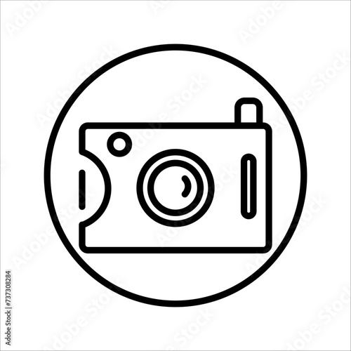 Ikon kamera dengan gaya datar trendi diisolasi pada latar belakang putih. Simbol kamera untuk desain situs web, logo, aplikasi, UI Anda. Ilustrasi vektor, EPS10.