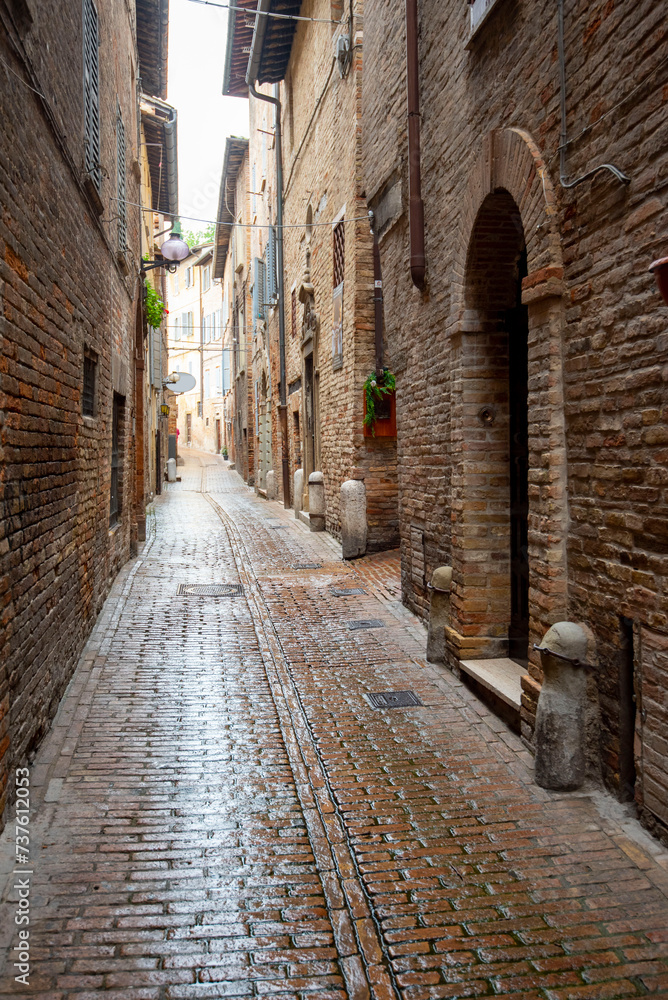 Pedestrian Alley - Urbino - Italy