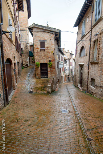 Fototapeta Naklejka Na Ścianę i Meble -  Pedestrian Alley - Urbino - Italy