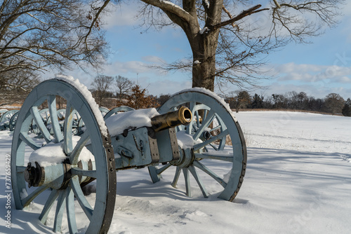Foto Snow Covered Cannon at Valley Forge Historical Park
