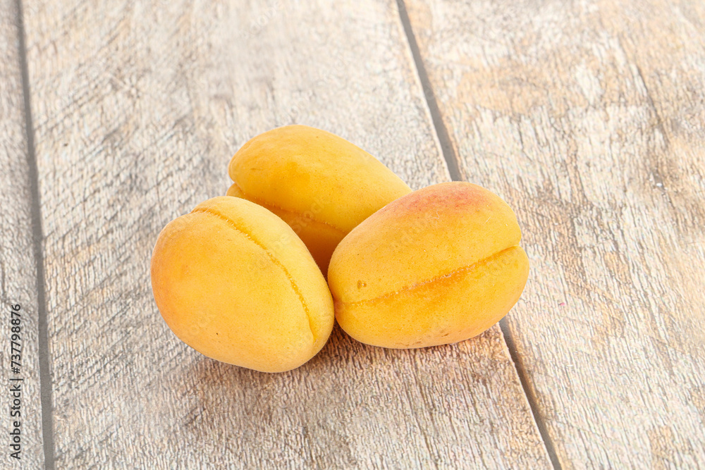 Ripe sweet juicy apricot heap Ripe sweet juicy apricot heap