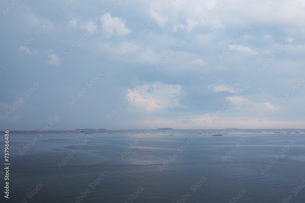 Obraz premium clouds and sea