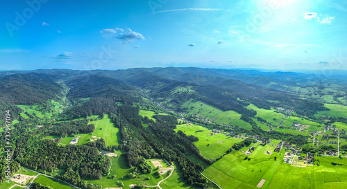 Fototapeta Naklejka Na Ścianę i Meble -  Lot nad Łabową wiosną. Piękne widoki.