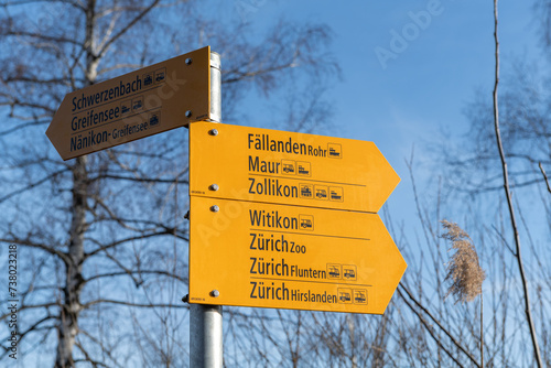 Wanderwegweiser im Naturschutzgebiet am Greifensee photo