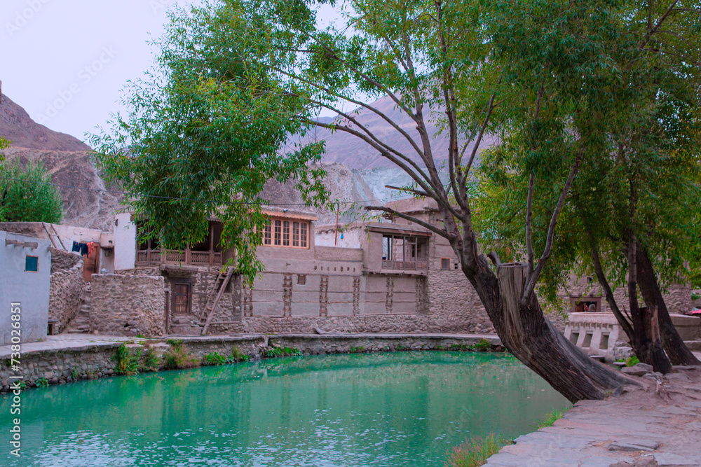 Obraz premium Beautiful turquoise water in Ganish village, Pakistan. 