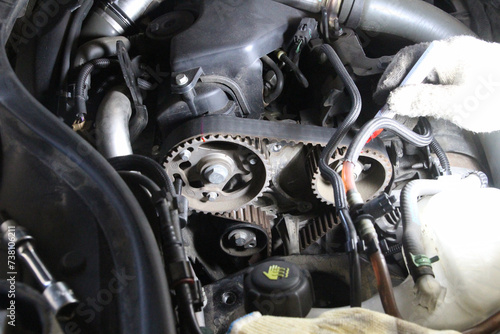Changing the timing belt of the car