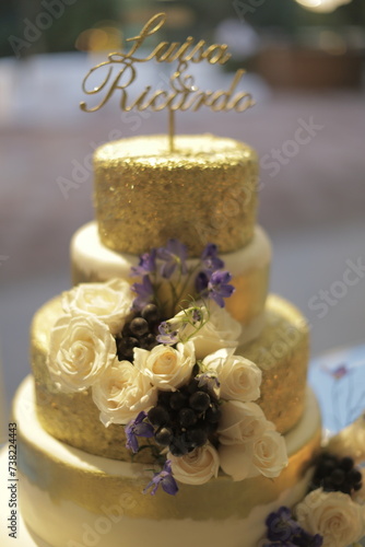 Golden cake/Pastel dorado