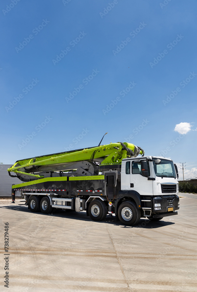 Auto concrete pump truck, advanced technology remote control