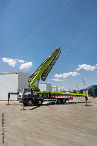 Auto concrete pump truck, advanced technology remote control