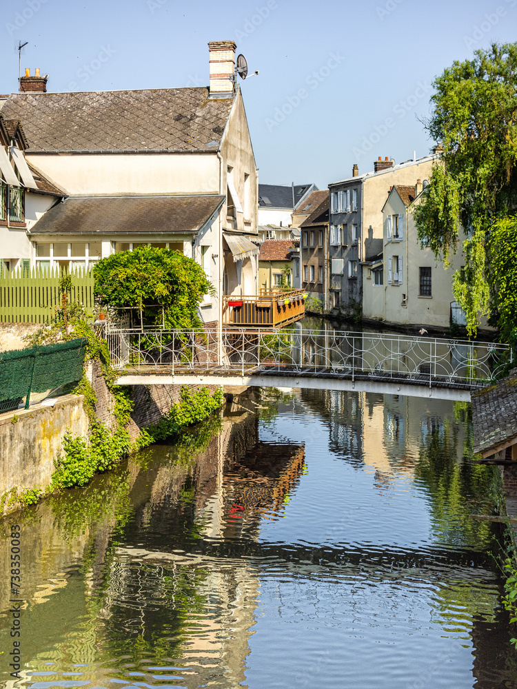 The canal going through Dreux in Loire Valley