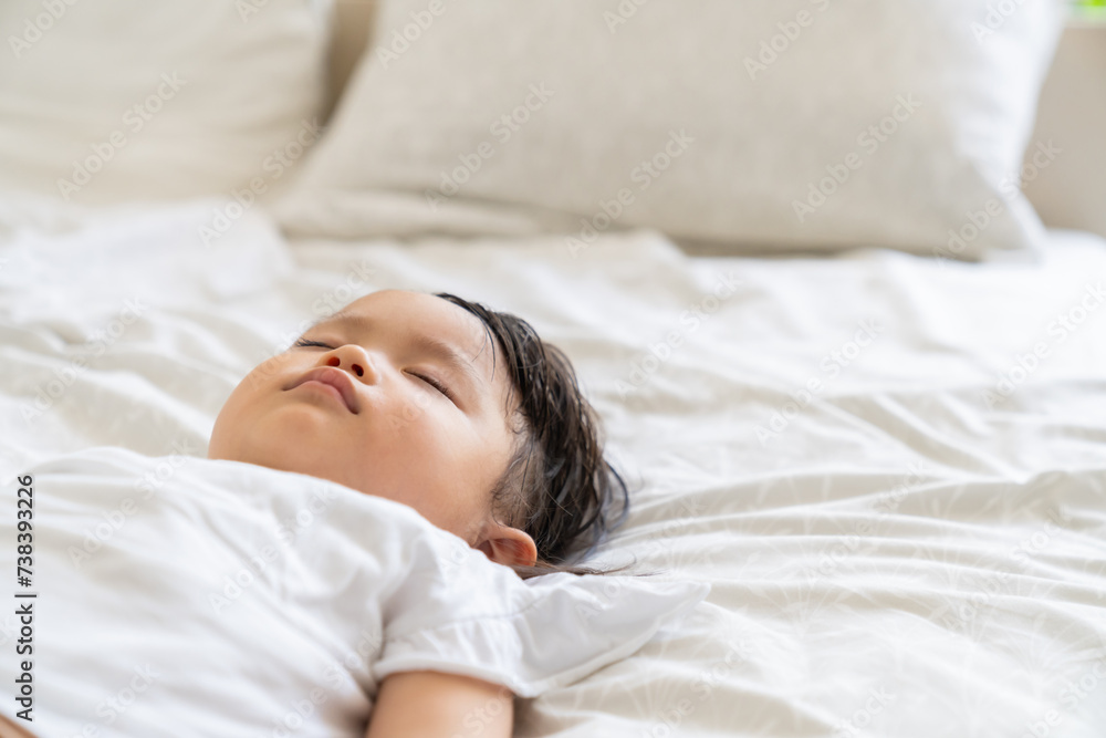眠る赤ちゃん 眠る赤ちゃん
