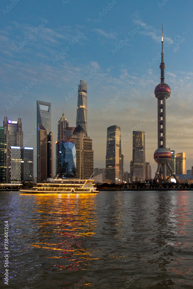 Obraz premium Night view of the Bund, Shanghai, China, commercial buildings in Lujiazui, Pudong District