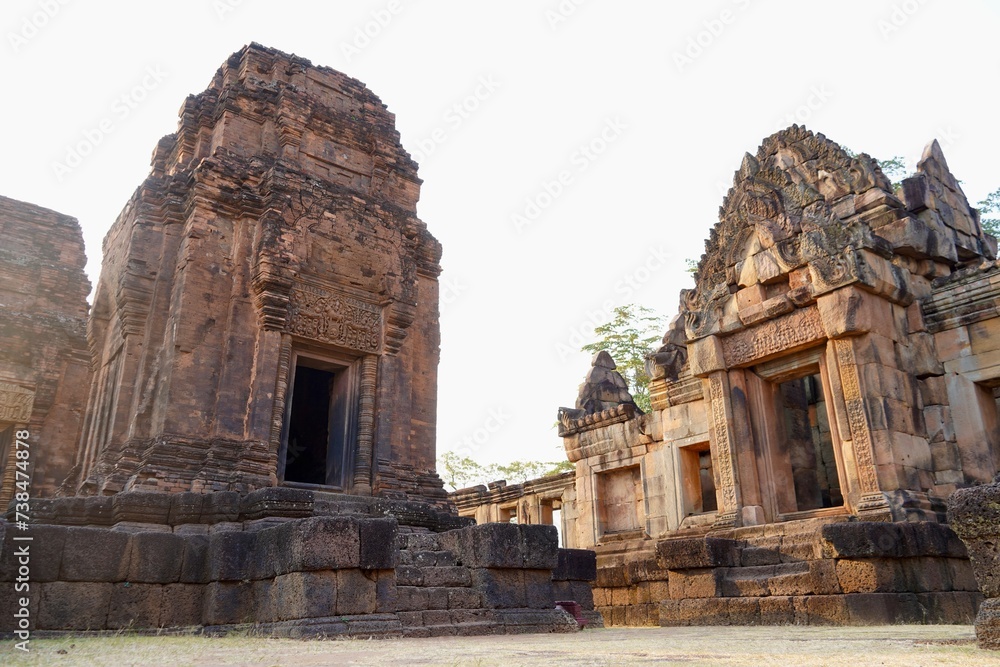 Prasat Muang Tam Stone Sanctuary (Prasat Mueang Tam) Prasat Hin Muang Tum is a Khmer temple in Prakhon Chai district, Buri Ram Province, Thailand.