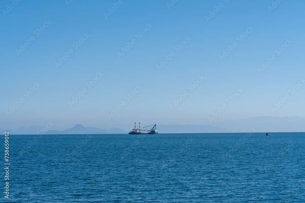 瀬戸内の海と船と空