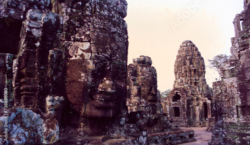 Kambotscha: Steinskulptur Ankor Wat photo