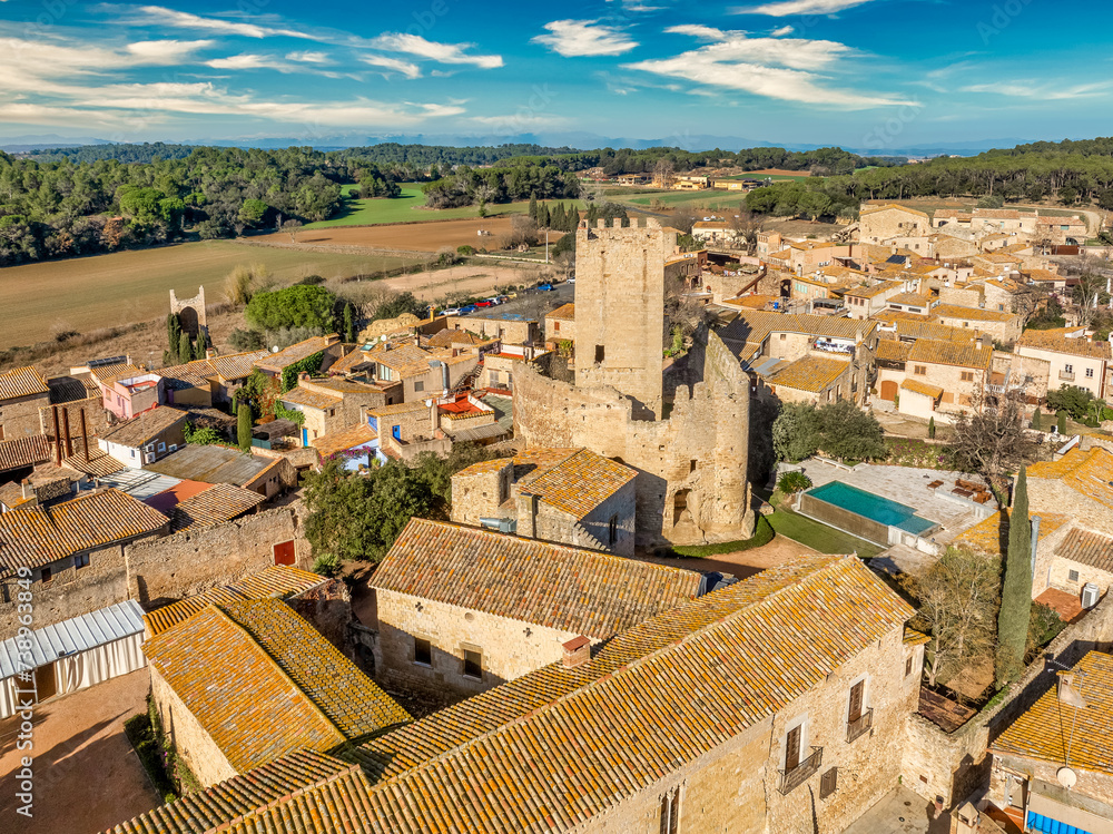 Φωτογραφία Aerial view of Peratallada, historic artistic small fortified medieval town with castle  in Catalonia, Spain near the Costa Brava
