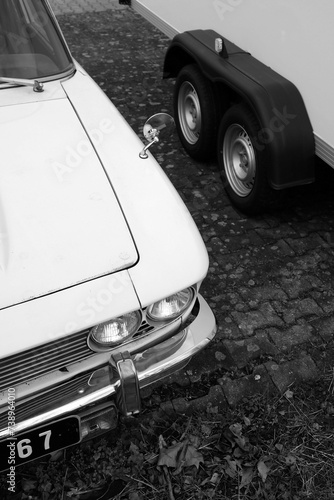 Slika na platnu Limousine in Weiß aus dem Japan der Sechzigerjahre und Siebzigerjahre auf dem Pa