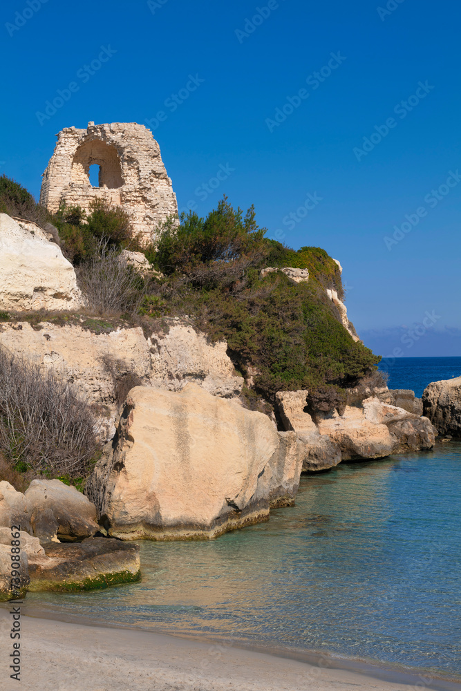 Naklejka premium Baia di Torre dell'Orso - Salento - vista verticale