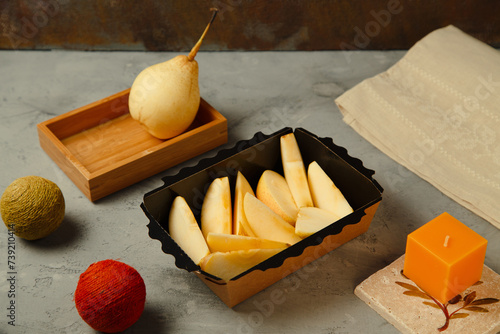 sliced pear