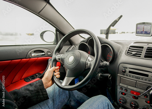 Man driving car © Patricia