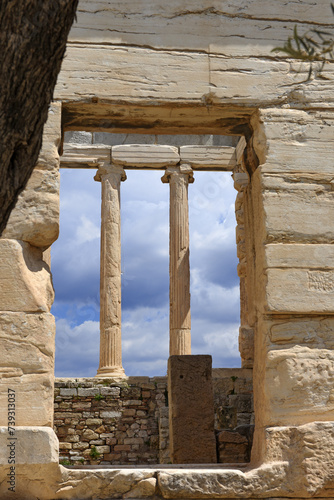 Fototapeta Naklejka Na Ścianę i Meble -  Architecture detail of the ancient temple Erechteion on Acropolis hill, Athens, Greece