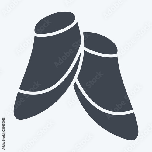 Icon Last Shoes. related to Shoemaker symbol. glyph style. simple design editable. simple illustration