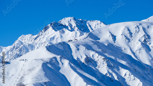 冬の白馬村 冠雪した北アルプス 八方尾根スキー場