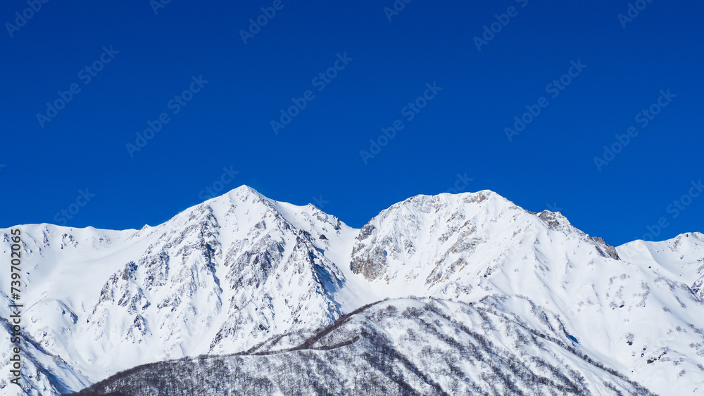 冬の白馬村　冠雪した北アルプス　八方尾根スキー場
