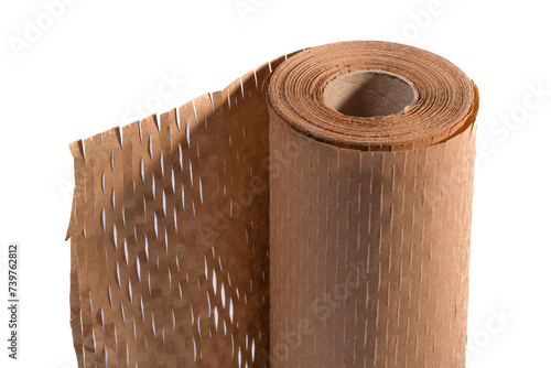 Rolka brązowego papieru nacinanego do wypełniania paczek
