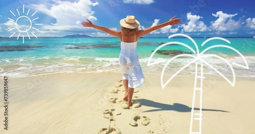 Une femme heureuse sur une plage en été
