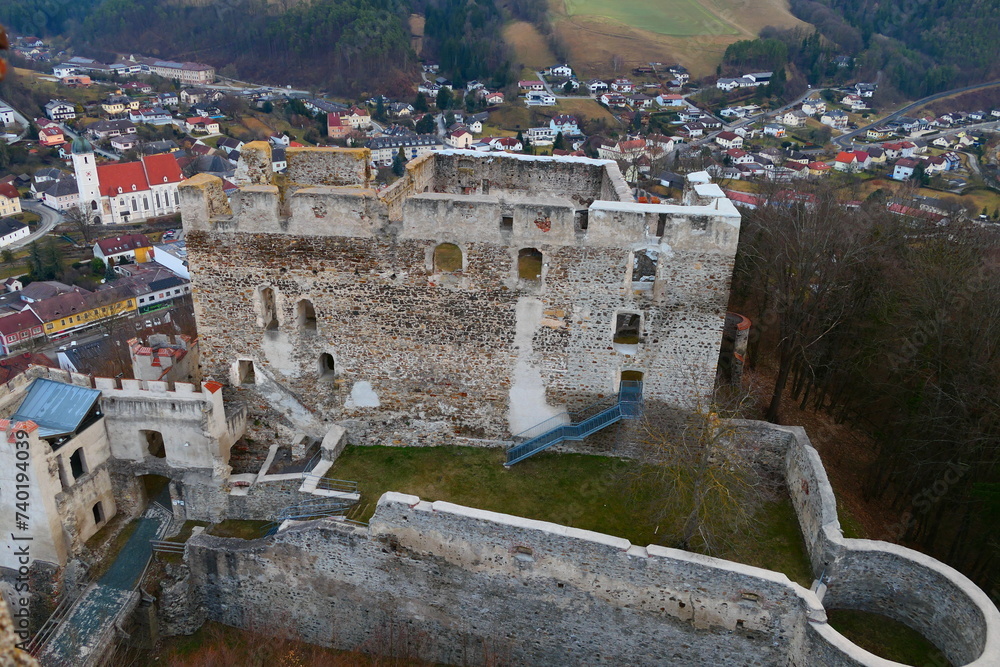 die Burgruine Kirchschlag, Bucklige Welt in Niederösterreich 