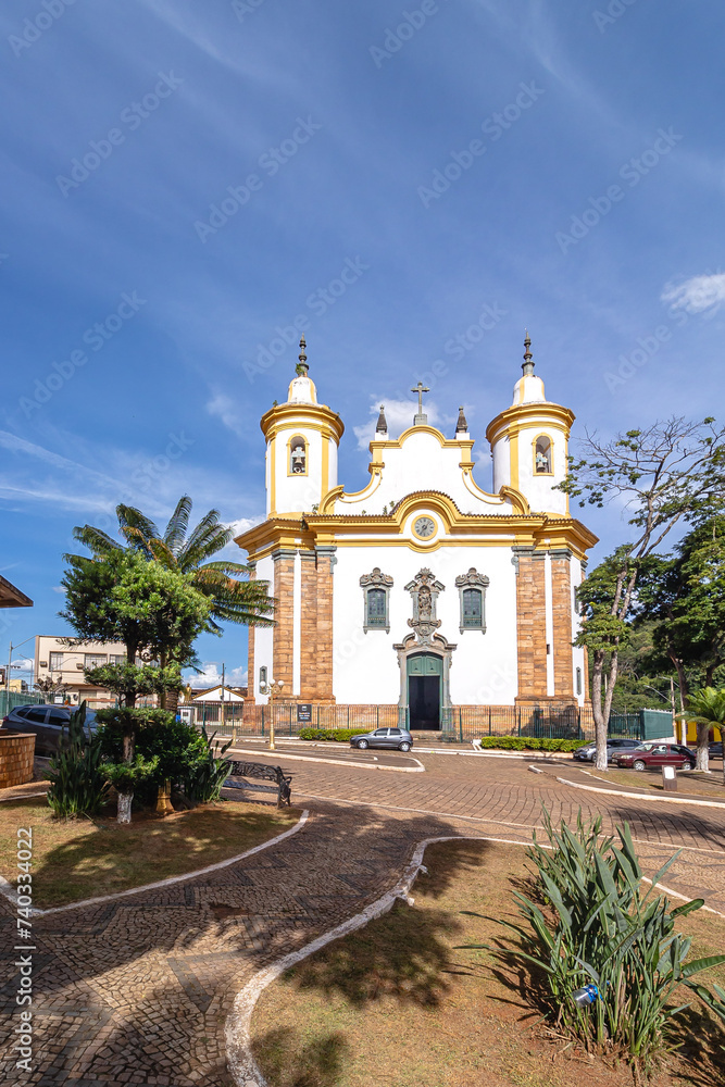 Igreja na cidade de Barão de Cocais, Estado de Minas Gerais, Brasil