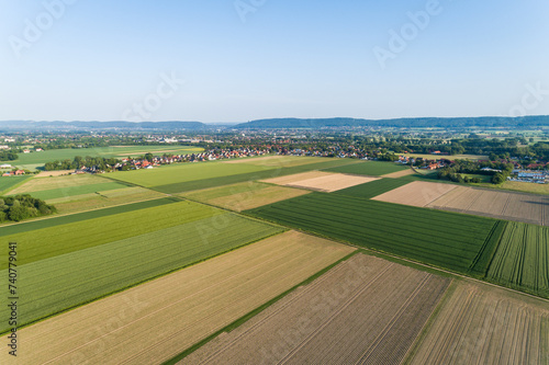 saftige Felder von oben aus der Luft  Deutschland