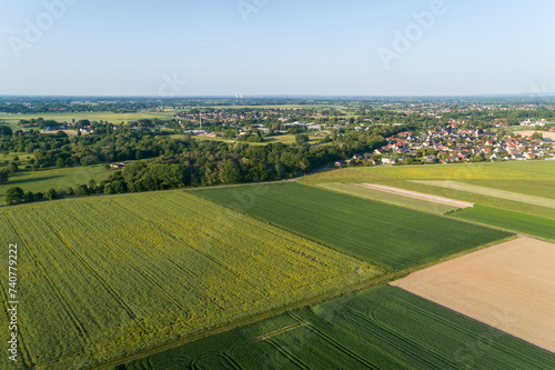 saftige Felder von oben aus der Luft  Deutschland