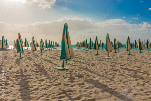 Slika na platnu Umbrella beach in a bathhouse