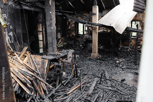 Konstfotografi Burned Out House With with wooden beams