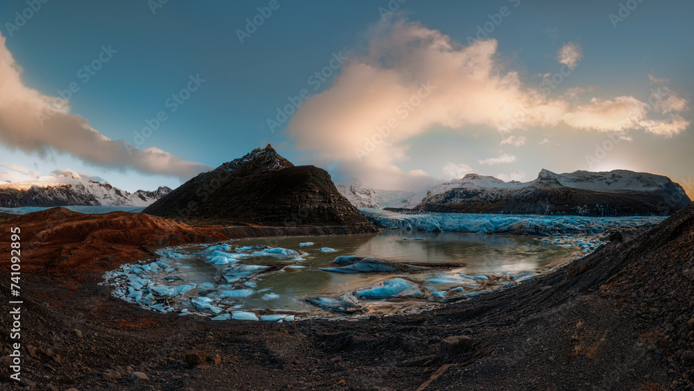 Svínafellsjökull - Panoramic view