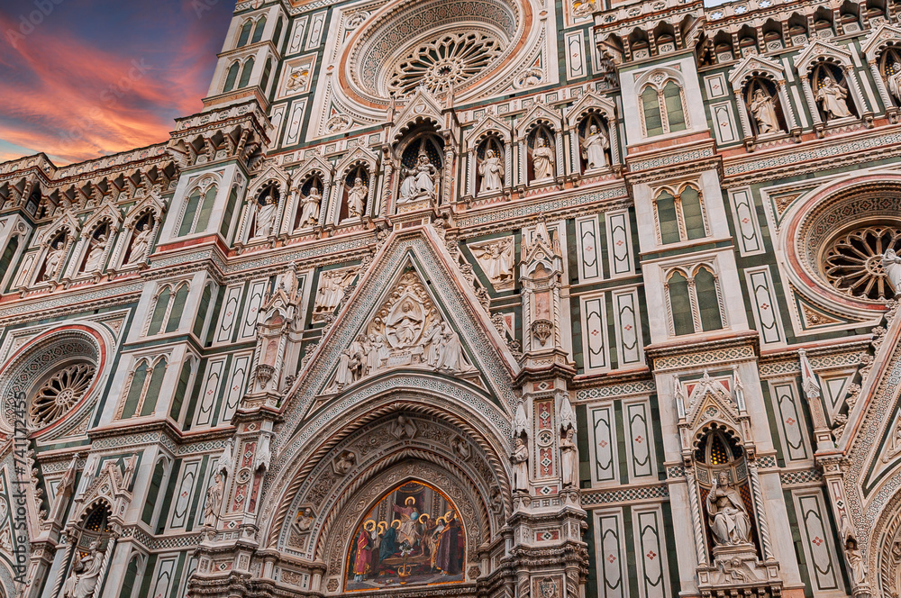 Catedral de Santa María del Fiore (Duomo di Firenze), atardecer, hora dorada, Florencia, Italia