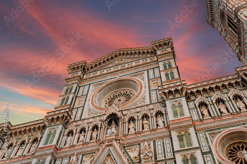 Catedral de Santa María del Fiore (Duomo di Firenze), atardecer, hora dorada, Florencia, Italia