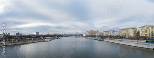 panoramic view of the Moscow River from the bridge in autumn