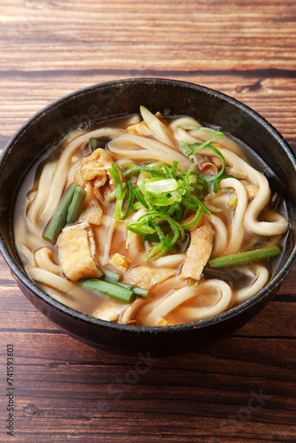 山菜の煮込みうどん