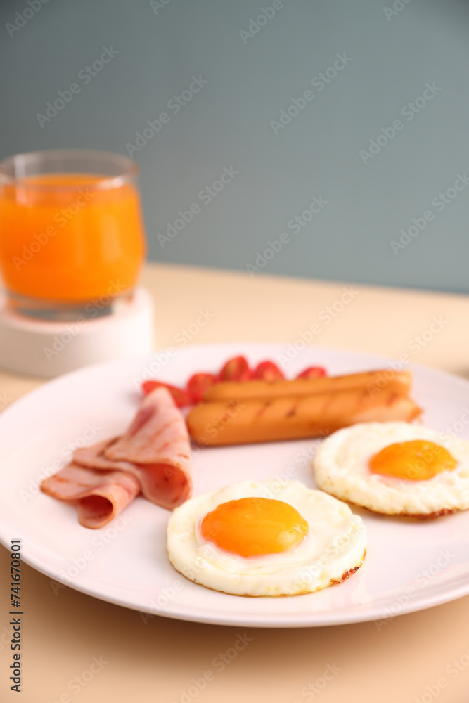 breakfast egg fried ham and sausage breakfast in studio shooting breakfast egg fried ham and sausage breakfast in studio shooting