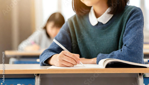 Image material of students studying in the classroom.