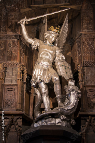 Statue de l'Ange Gabriel à l'abbaye du Mont-Saint-Michel