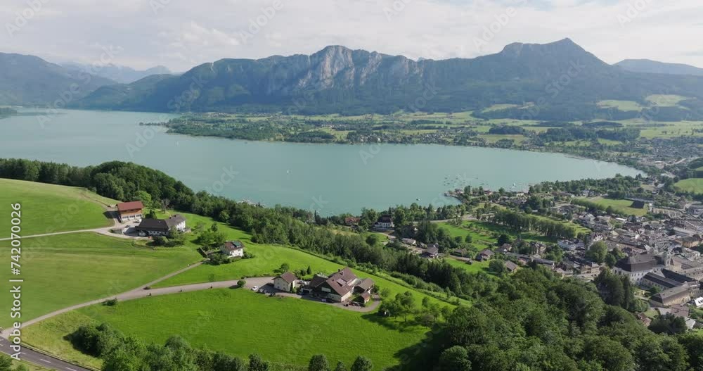 Residences With Stunning Mountain And Lake Views Residences With Stunning Mountain And Lake Views