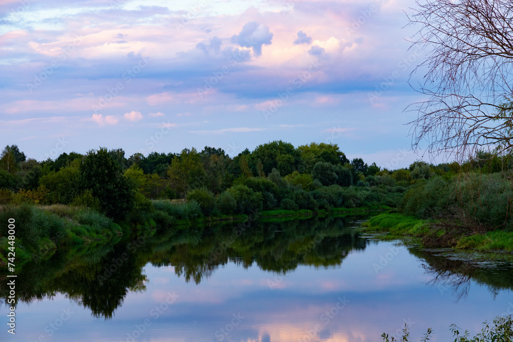 Obraz premium Sunset in the wild on the river.